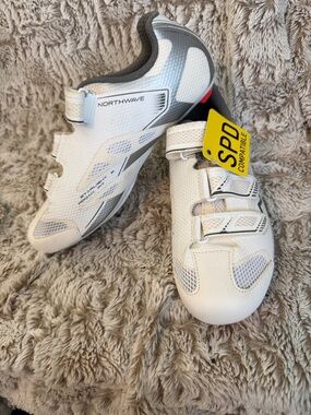 Northwave Starlight Women’s Road Cycling Shoes in white/silver